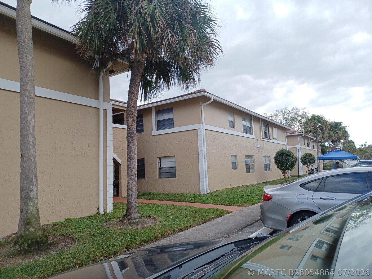 Photo - 10036 Twin Lakes Dr Unit 37-f
