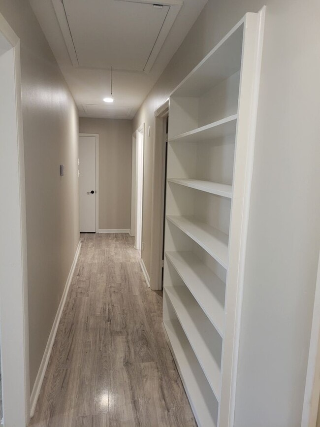 Photo - Spacious & Versatile Living in a Prime Location!