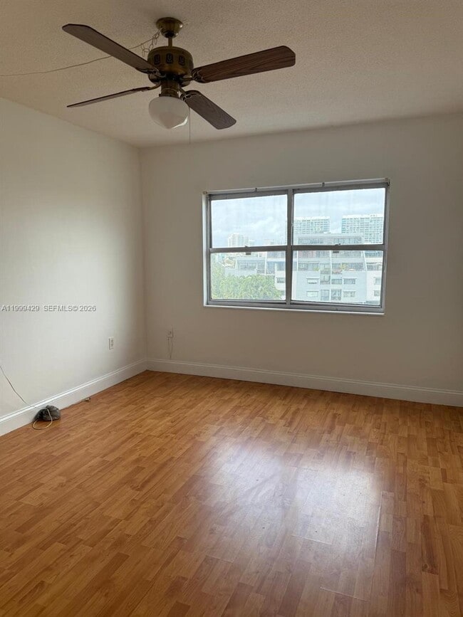 Photo - 400 Kings Point Dr Unit 527