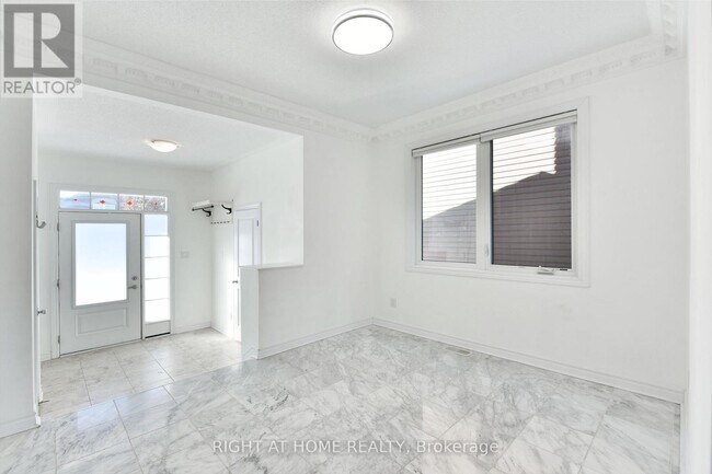 Photo - 107 Westover Cres