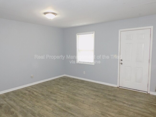 2406 Markwood Ln SE Unidad C