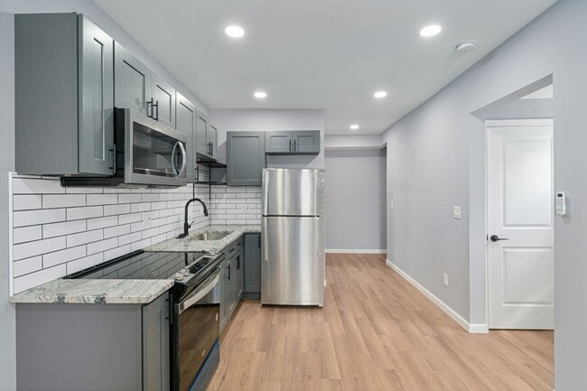 Photo - 786 Thomas Ave