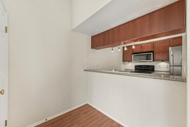 Photo - 7144 N Holiday Dr