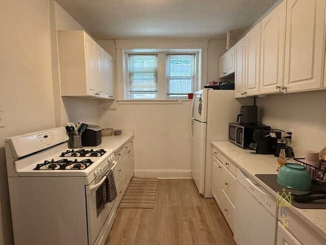 Building Photo - 46 Longwood Ave Rental