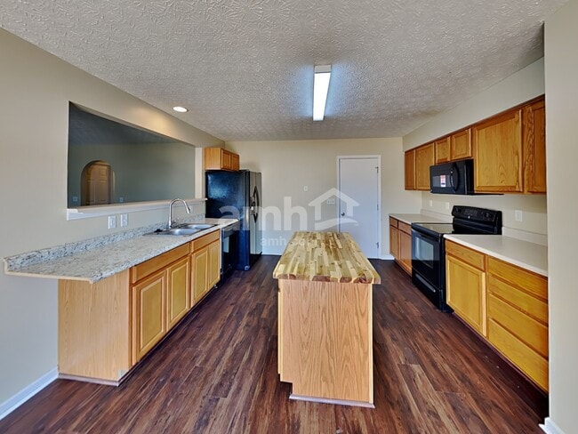 Photo - 8588 Greylag Ct