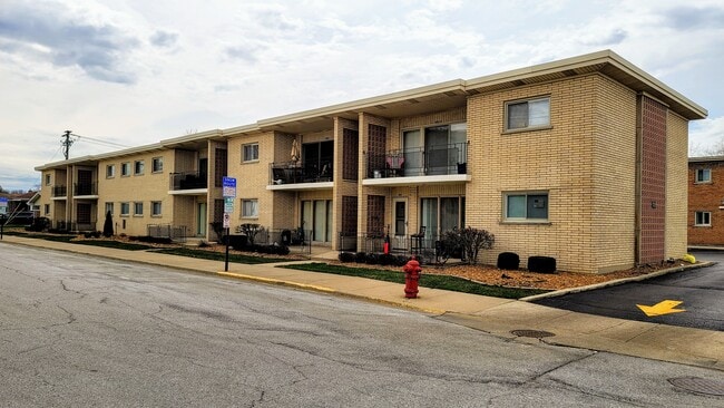 Building Photo - 4601 West 95th Street