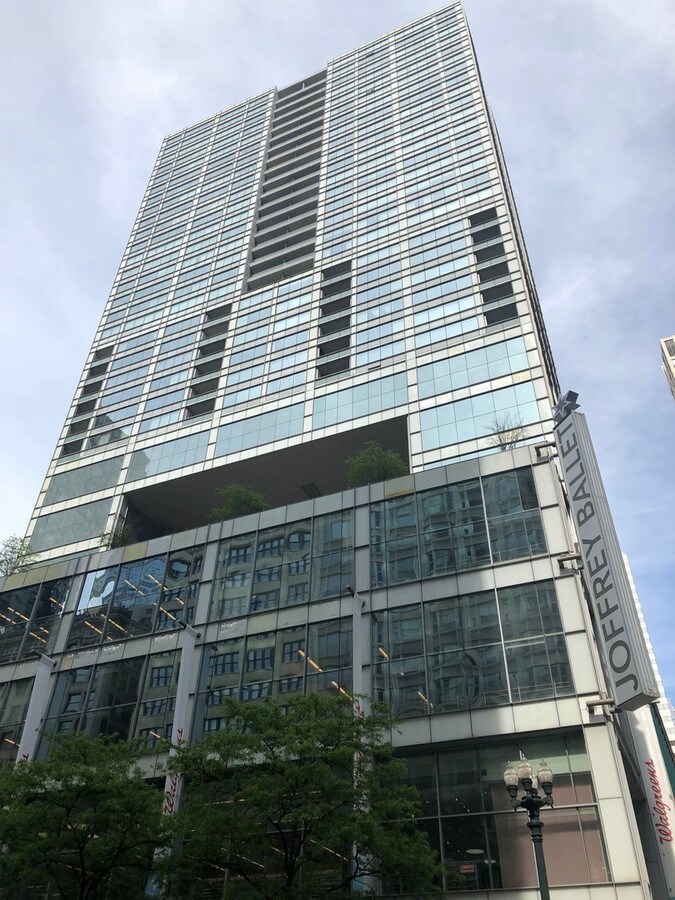 Photo - 8 E Randolph St Condo