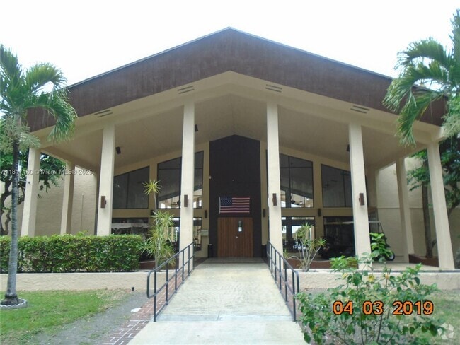 Building Photo - 14601 N Kendall Dr Unit 104K Rental