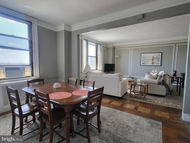 Photo - 2031 Locust St Unit 801