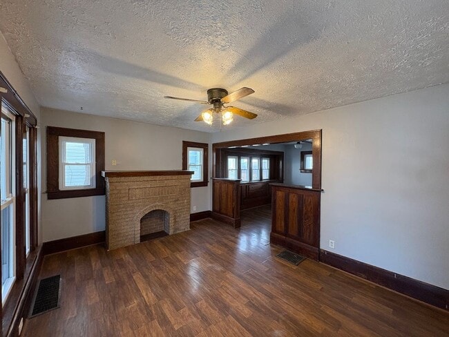 Photo - Four bedroom one bathroom home for rent