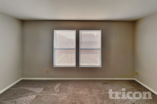 Photo - 8039 Retreat Ln