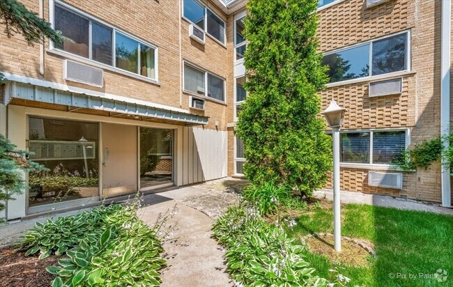 Building Photo - 1610 W Jarvis Ave Unit DD Rental