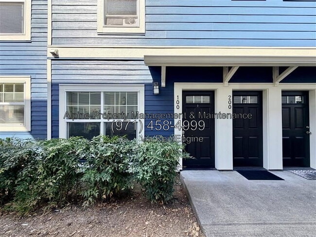 Building Photo - 22836 SW Forest Creek Dr Unit 100