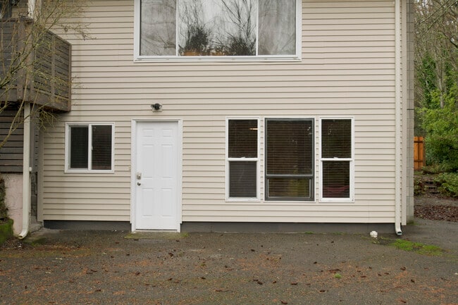 Photo - 809 S Summit Ave Unit 1BR