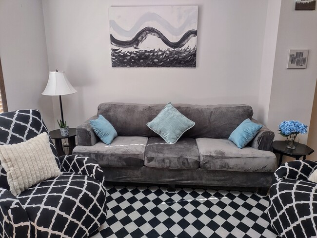 Photo - 2223 S Garnet St