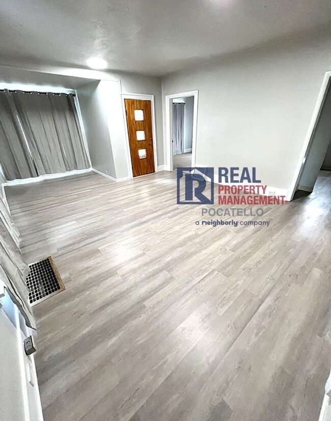 442 S Arthur Ave Unidad 442 S. Arthur (Upstairs)