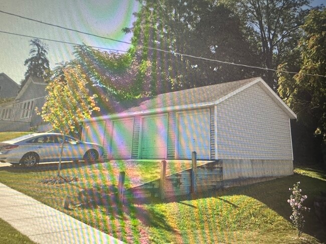 Photo - 1604 S State St Unit 3