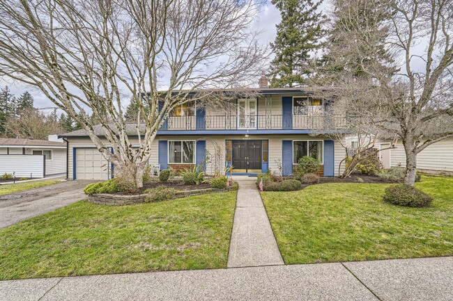 Gorgeous 2-Story Bellevue Home w/ Attached... - Gorgeous 2-Story Bellevue Home w/ Attached...