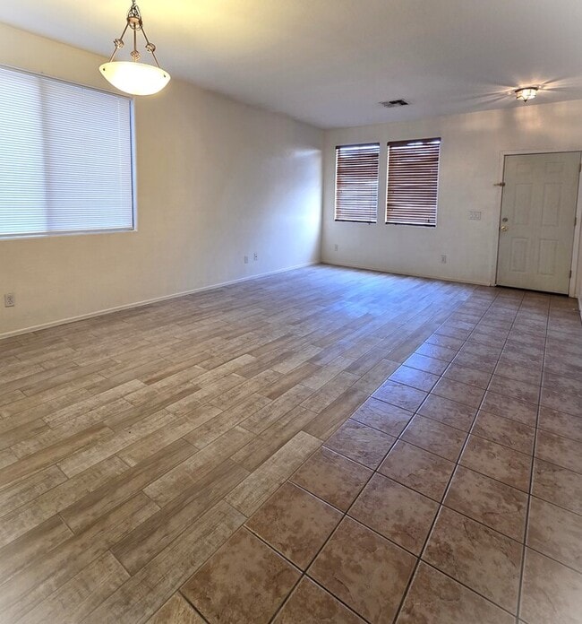 Photo - Stunning 4-bedroom 2-bathroom home