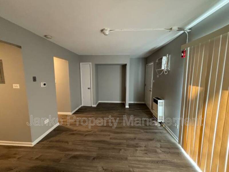 Photo - 3343 Commercial Ave Unidad 14