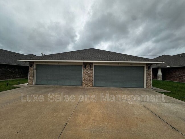 Building Photo - 1419 MacAlpine St