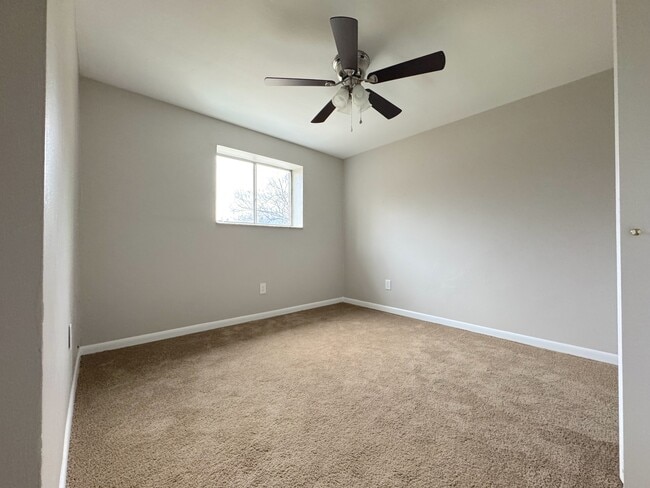 Photo - LAUREL GARDENS