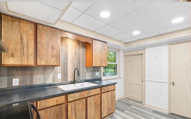 Photo - 754 Princeton Ave