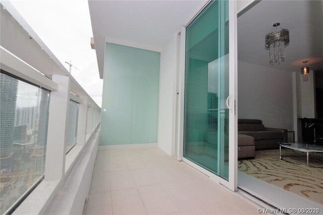Photo - 1080 Brickell Ave Unidad 3403