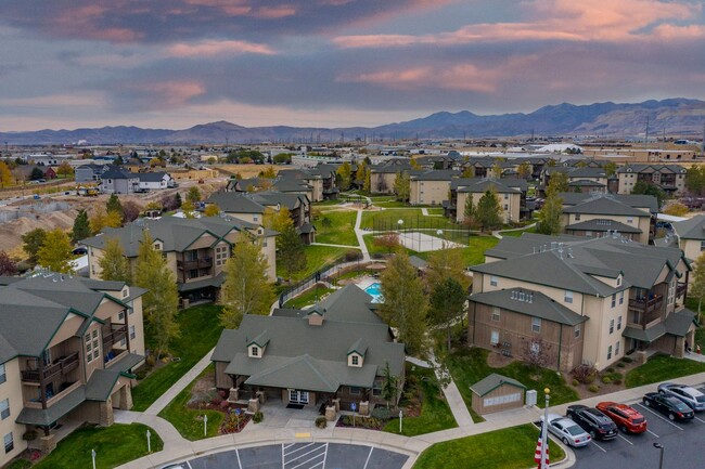 Sunset Ridge - Sunset Ridge Apartments