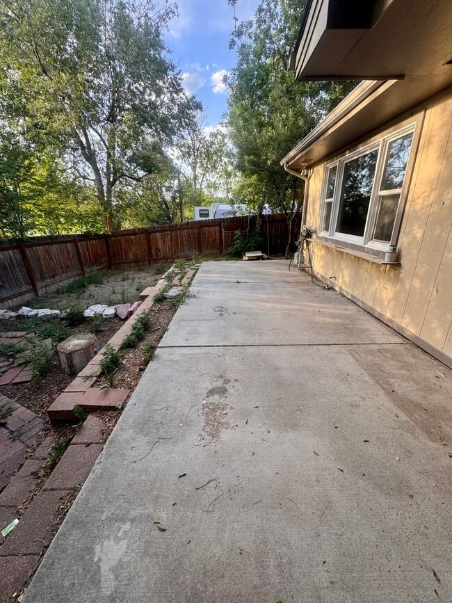 Photo - 612 E Las Animas St Unit B
