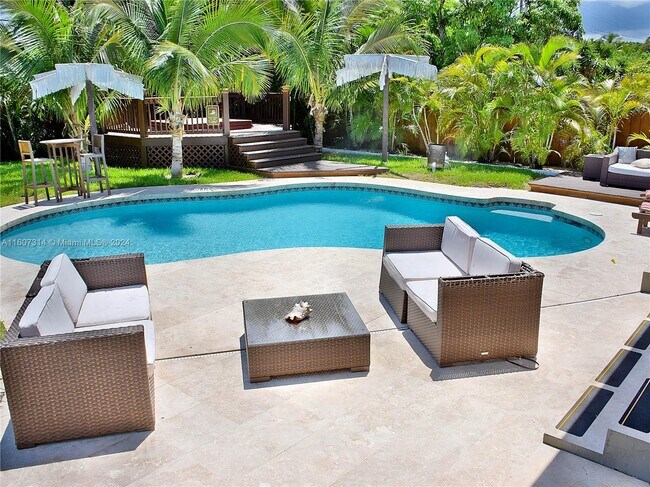 Photo - 2514 Monroe St