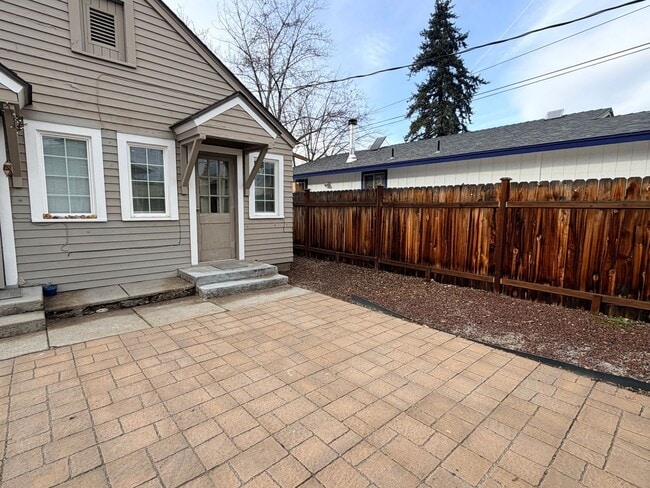 Photo - 901 Kittitas St Unit #B