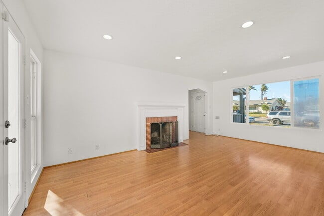 Photo - "Charming 2-Bedroom Retreat on Douglas Ave...