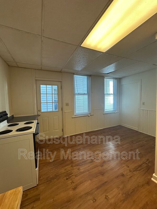 Photo - 518 W Main St Unit 1st Floor