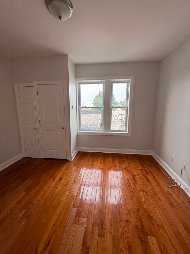 Photo - 162 Bergen Ave