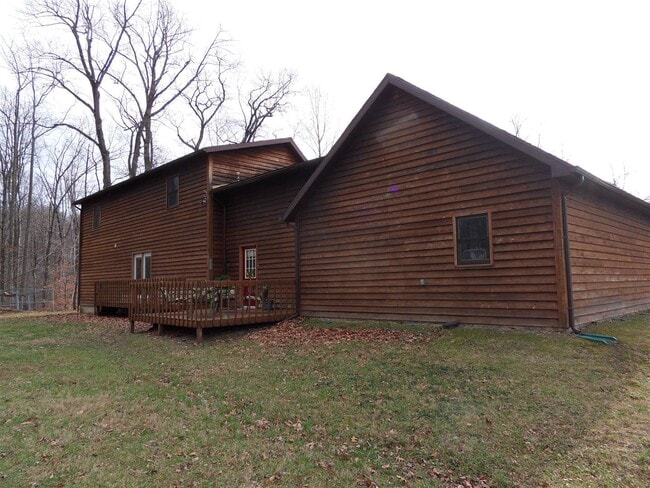 Photo - 3 Bedroom, 2 Bath Cheat Lake Log Home - Available 08/05/2025