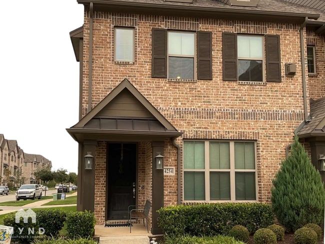 Building Photo - 4254 Shavano Dr