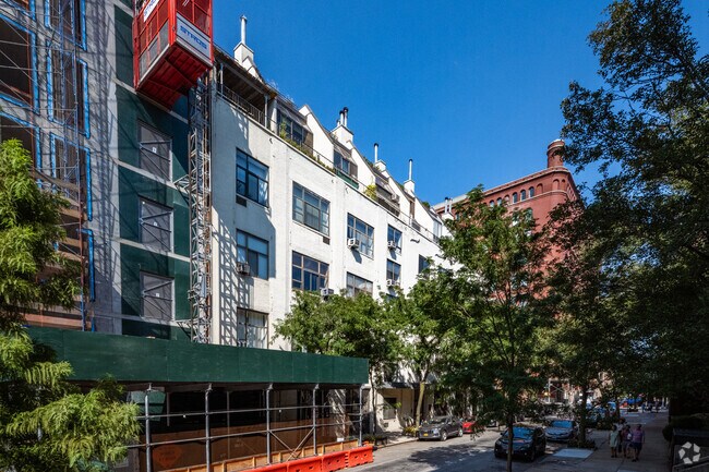 Photo - 130 Barrow St