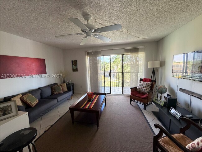 Building Photo - 8415 SW 107th Ave Unit 369W