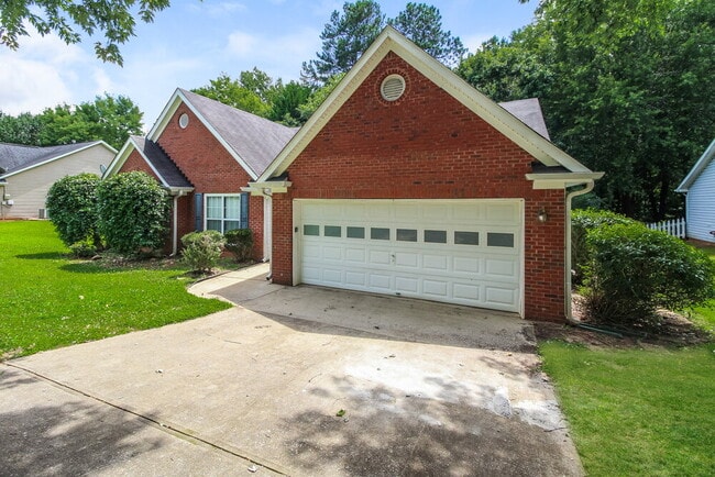 5729 Lakeview Cir