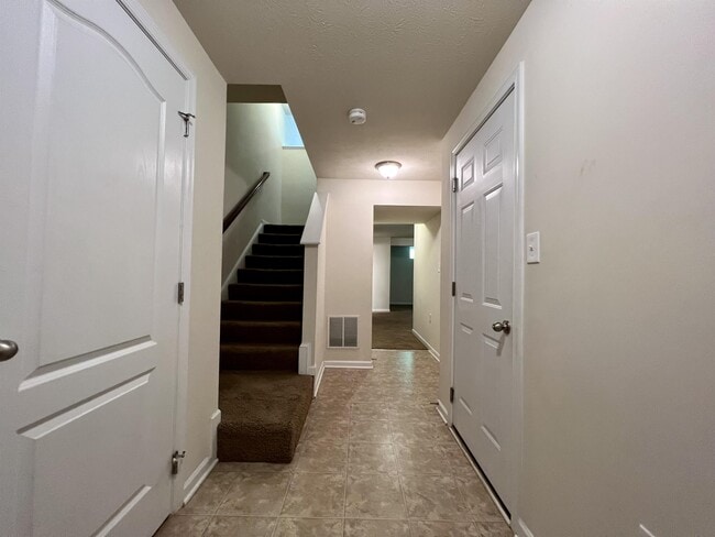 Building Photo - 326 Falcon Run