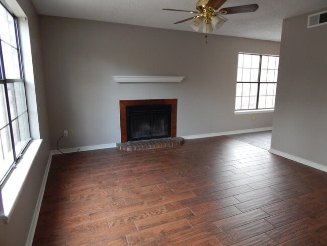 Photo - 3243 Oneal Ln