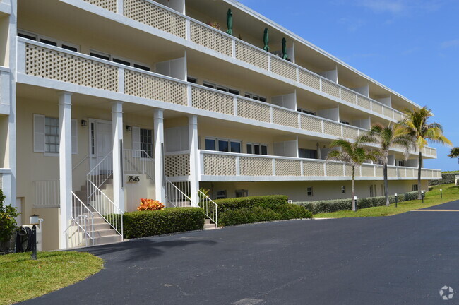 Building Photo - 2545 S Ocean Blvd Unit 303 Rental