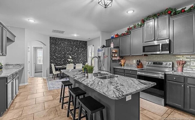 Photo - 364 Heathrow Dr