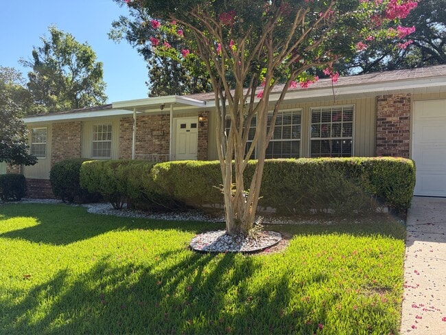 Photo - 1301 Bonnie Dr
