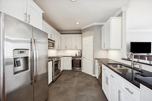Photo - 4113 Blossom St Unidad A