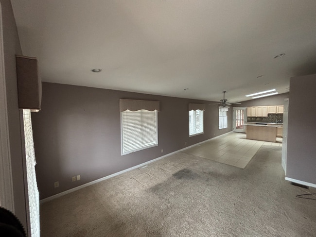 Photo - 613 Monroe St