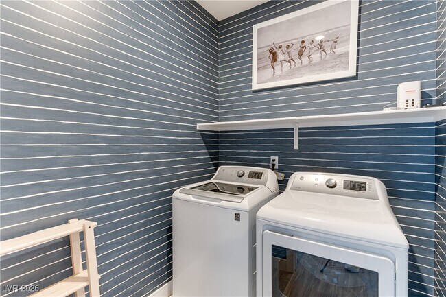 Photo - 214 Abbey Hill St