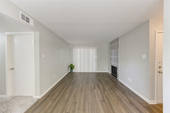 Photo - 3300 Pebblebrook Dr Unit 111