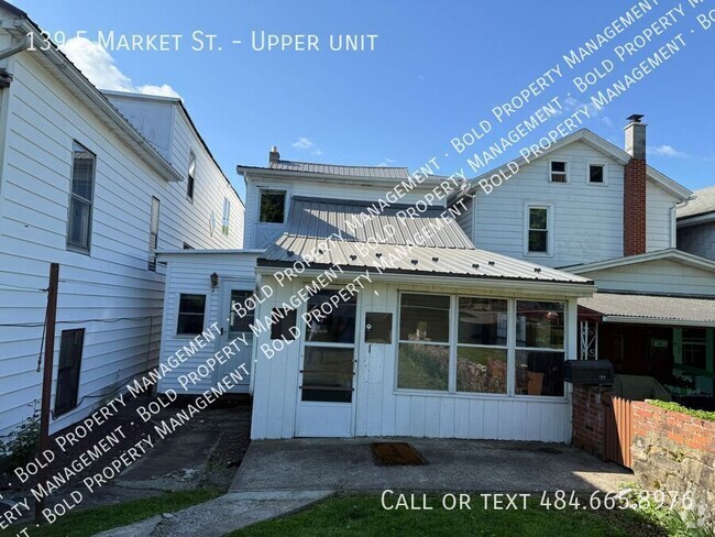 Building Photo - 139 E Market St Unit Upper Rental